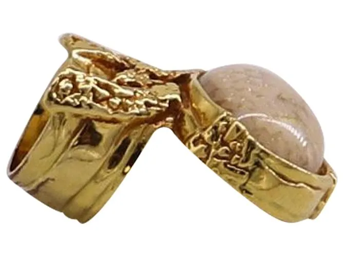 Anillo Saint Laurent Arty en metal dorado 