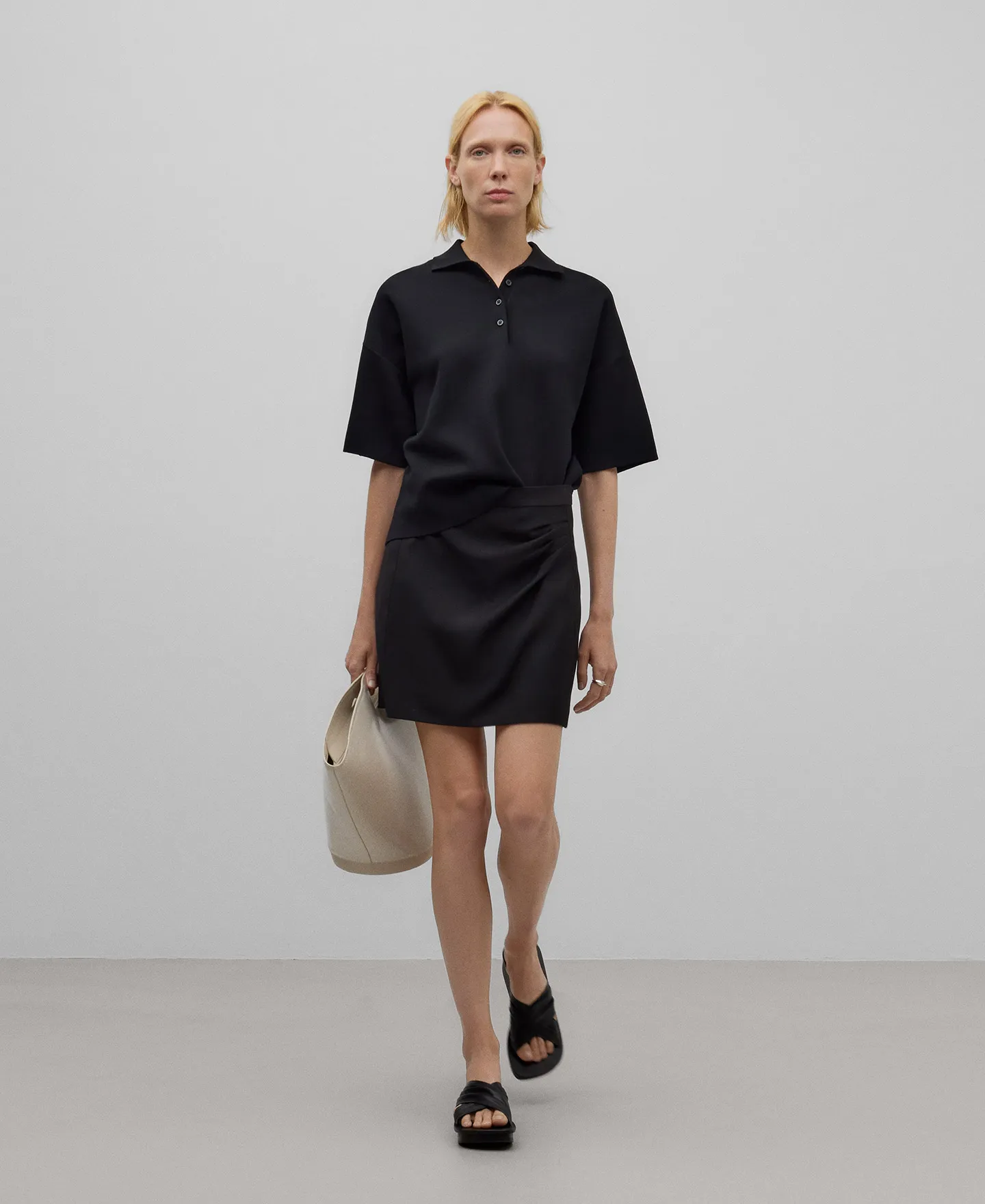 Black ruched miniskirt woman