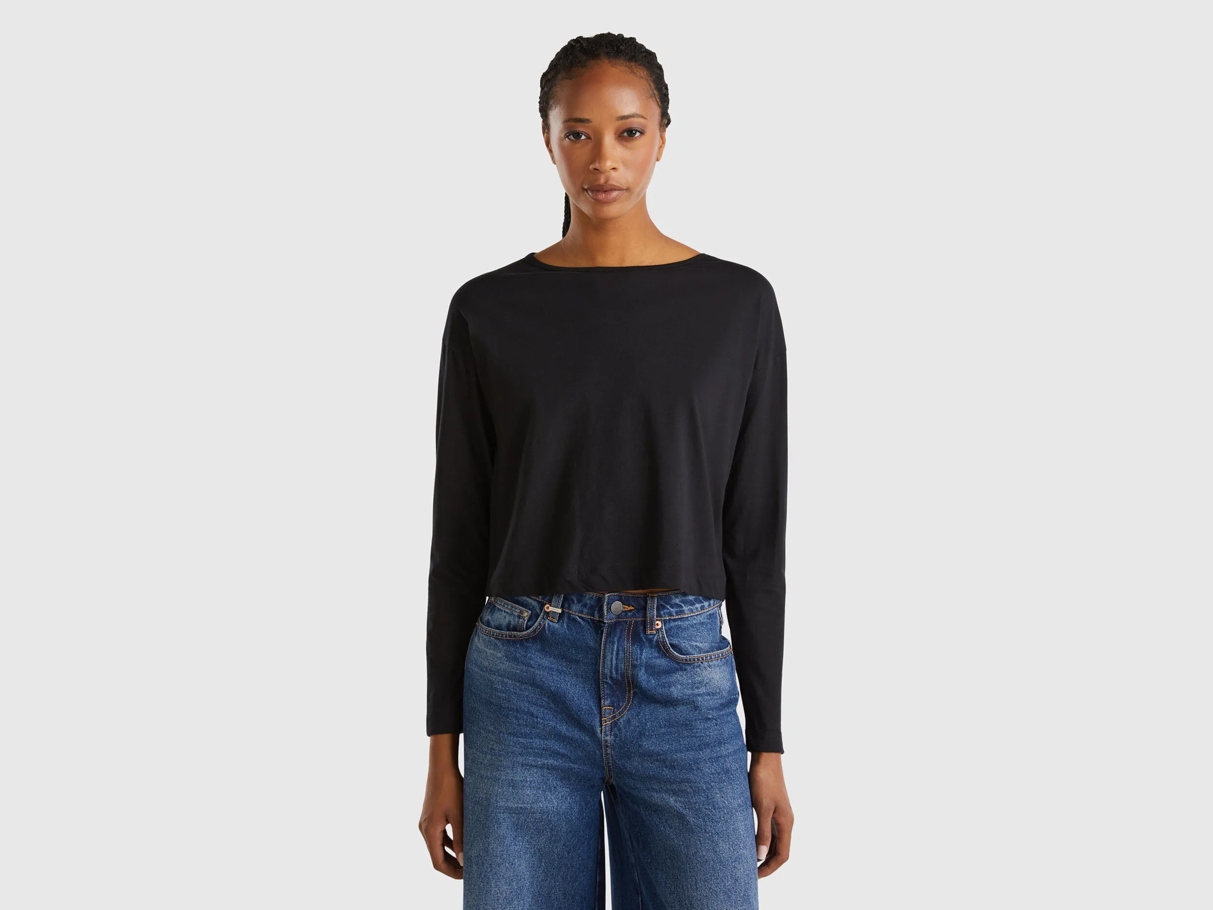 Camiseta negra de algodón de fibra larga