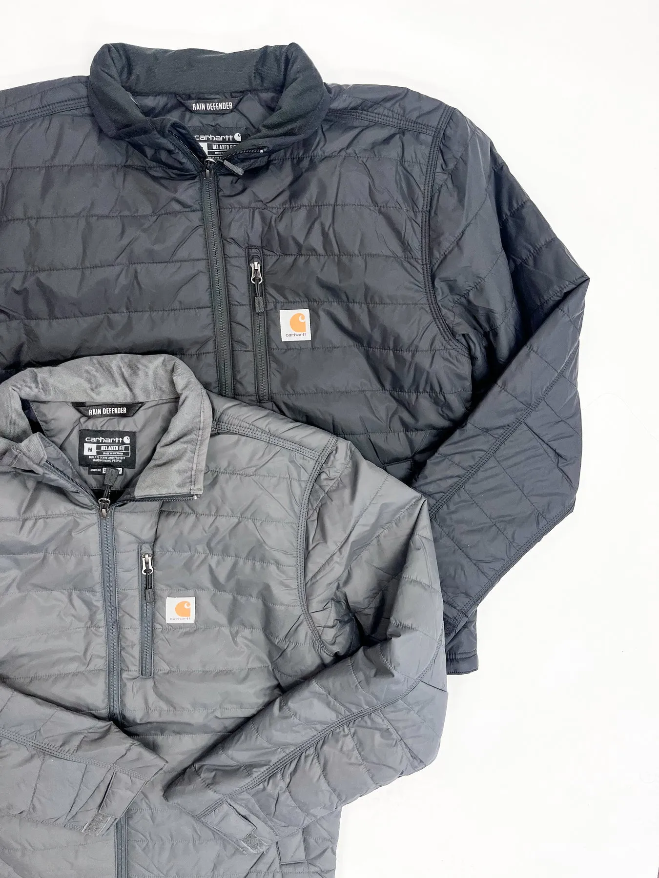 CHAQUETA AISLANTE LIGERA DE AJUSTE RELAJADO CARHARTT RAIN DEFENDER PARA HOMBRE EN SHADOW