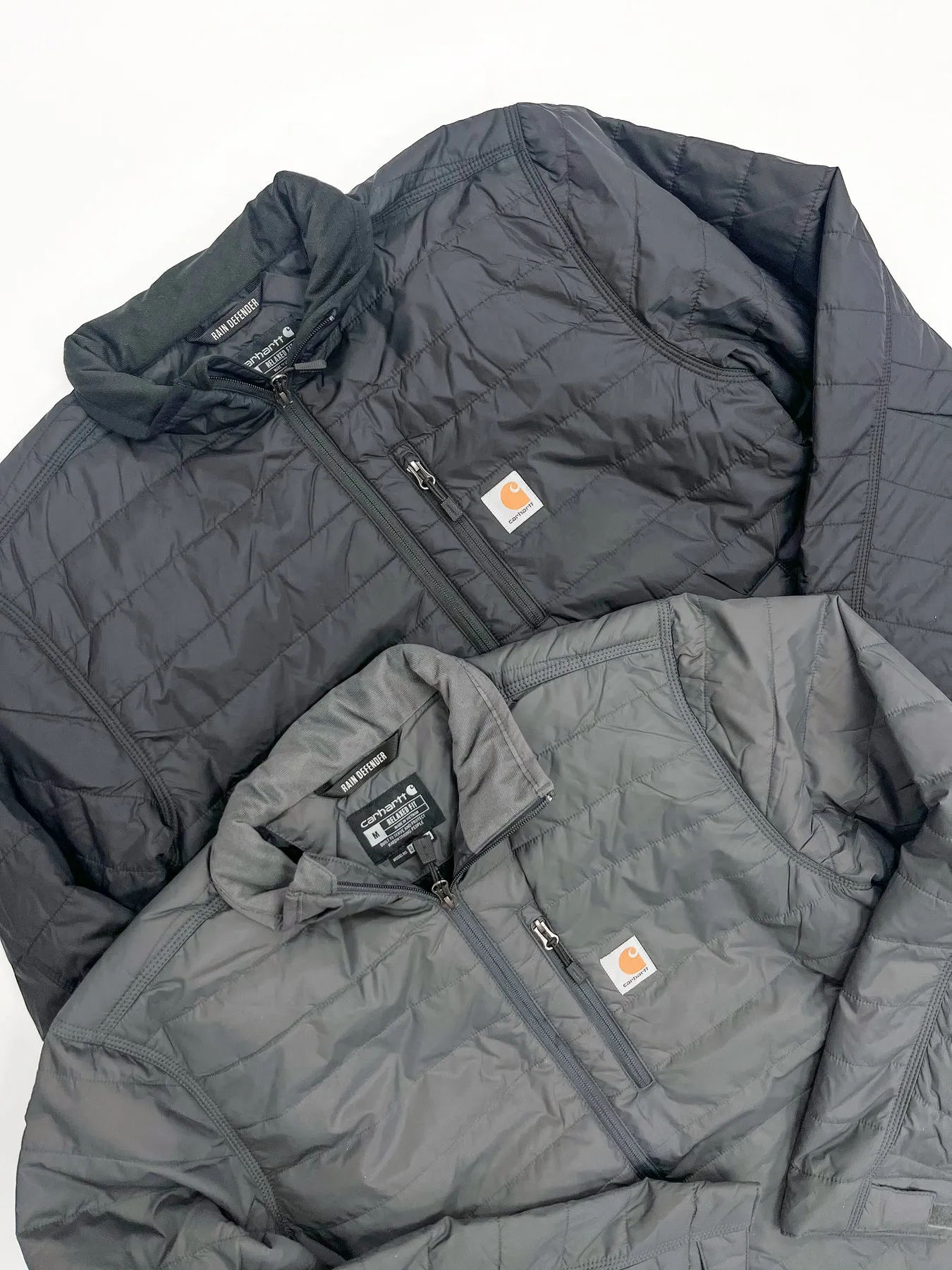 CHAQUETA AISLANTE LIGERA DE AJUSTE RELAJADO CARHARTT RAIN DEFENDER PARA HOMBRE EN SHADOW