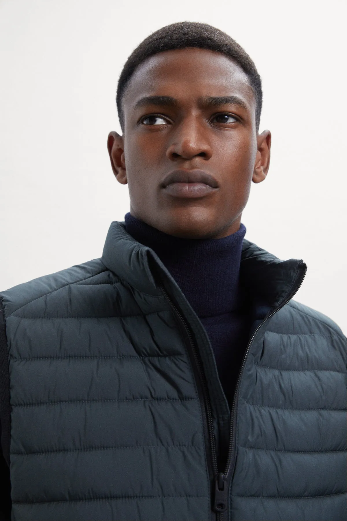 GREEN CARDIFF VEST