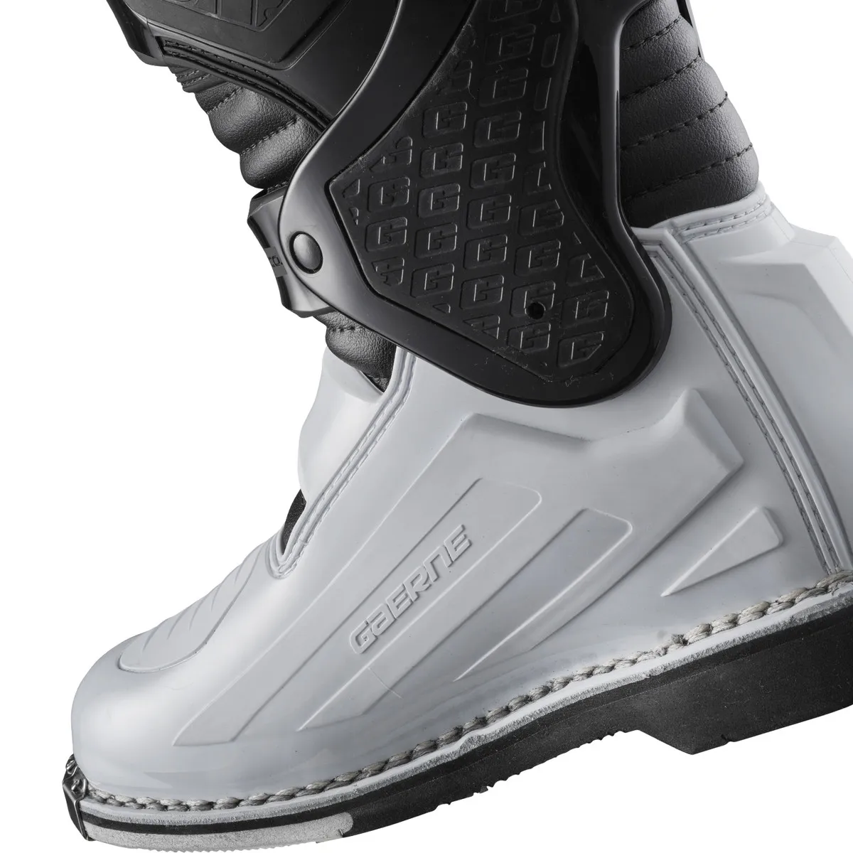 SG10  BLACK/WHITE