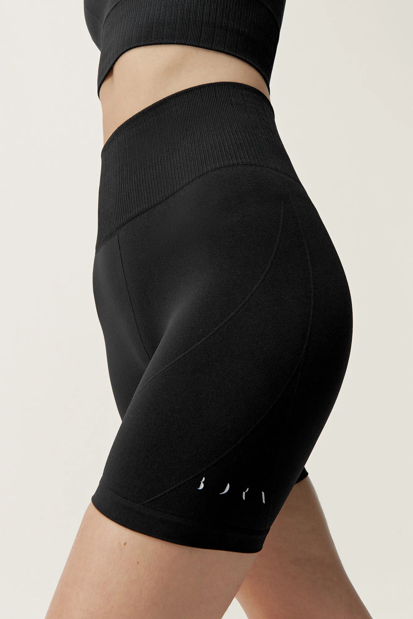 Short Dana Black