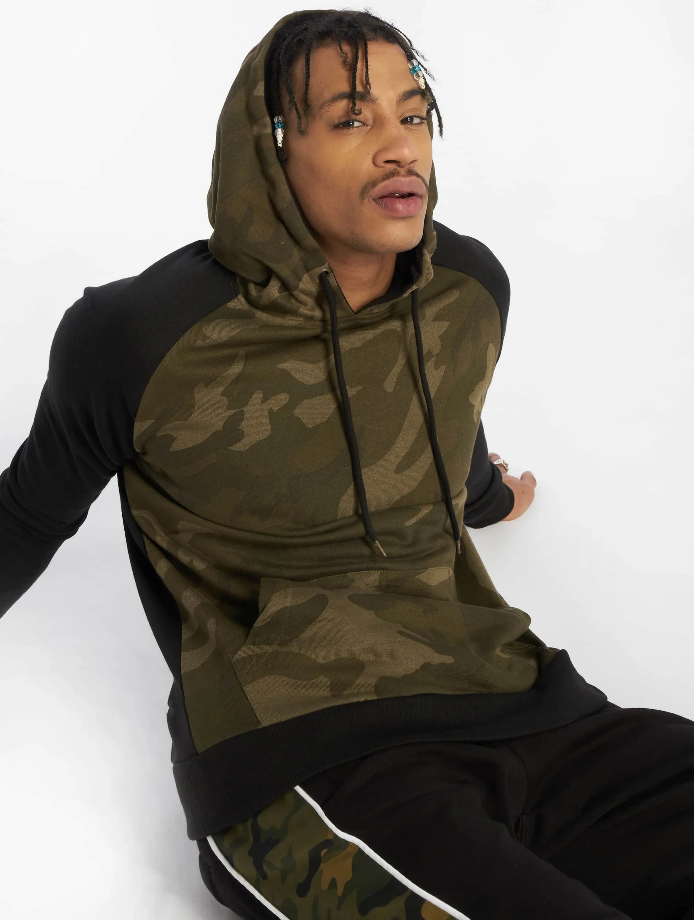Urban Classics Camo Contrast Raglan