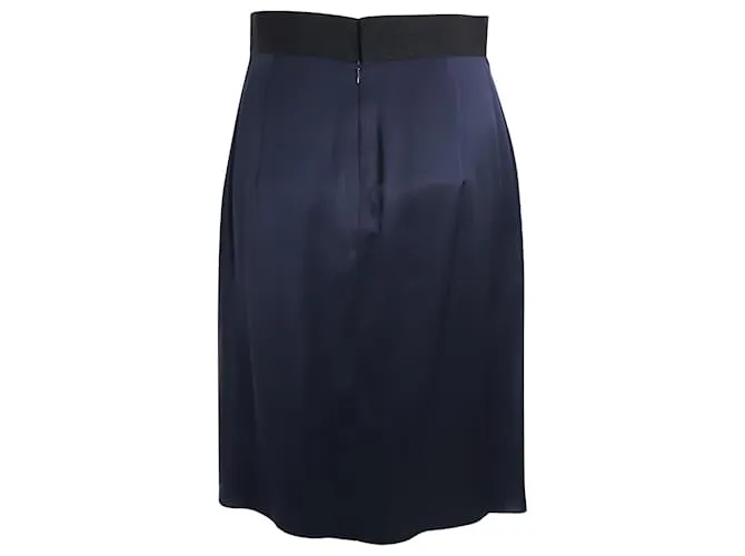 Valentino Garavani Falda midi con parte delantera plisada en seda azul marino de Valentino 