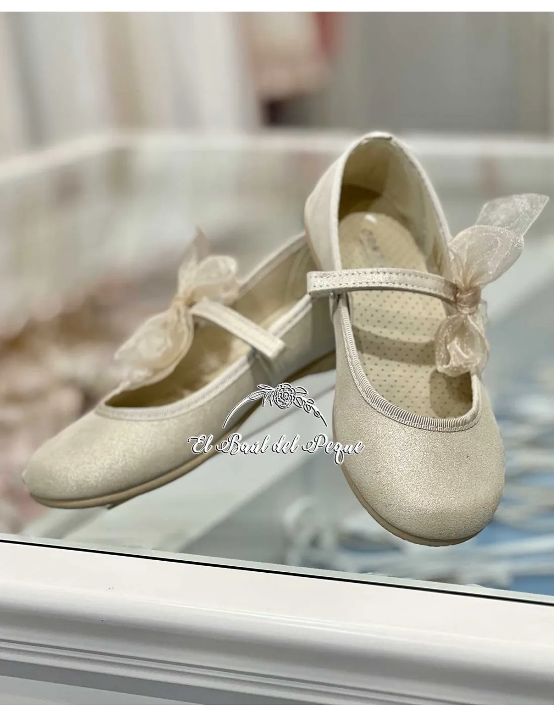 Zapato Niña Mercedita Ceremonia Dorado con Lazo